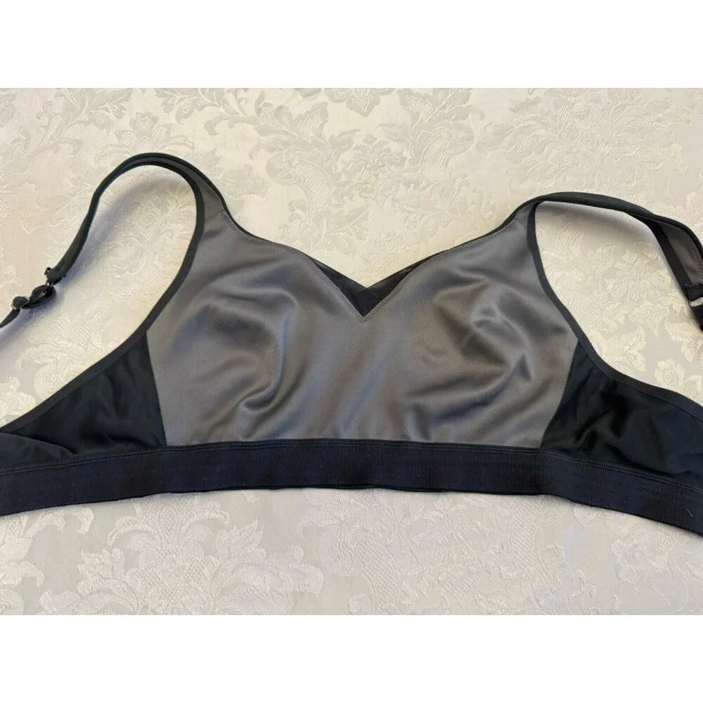 Brooks Sports‎ Bra 32DD Drive Medium Impact J Hook Wire Free Jog Run Gym
